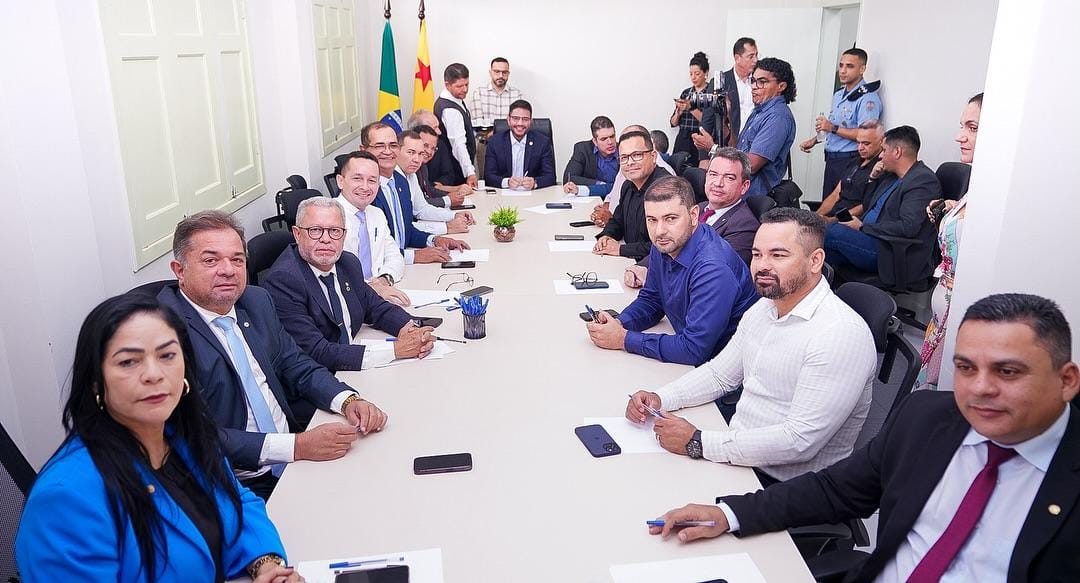 Em reunião com Gladson, deputados pedem “mais carinho” do governo, aumento no valor de emendas e discutem reajuste do IPVA